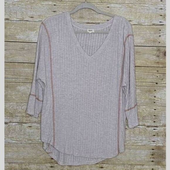 BUCKLE BKE V-NECK RIBBED CASUAL CLASSIC EVERYDAY SIMPLE COMFORTABLE SHIRT MEDIUM - Picture 1 of 2